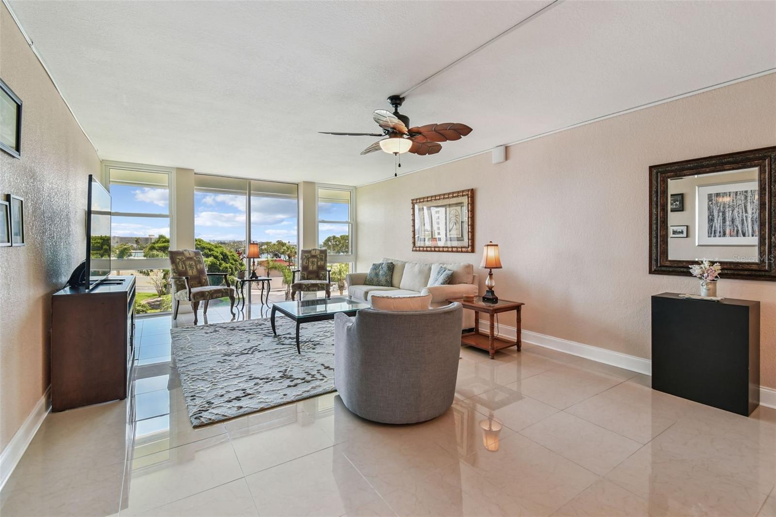 Image 14 of 64 For 7400 Sun Island Drive S 411
