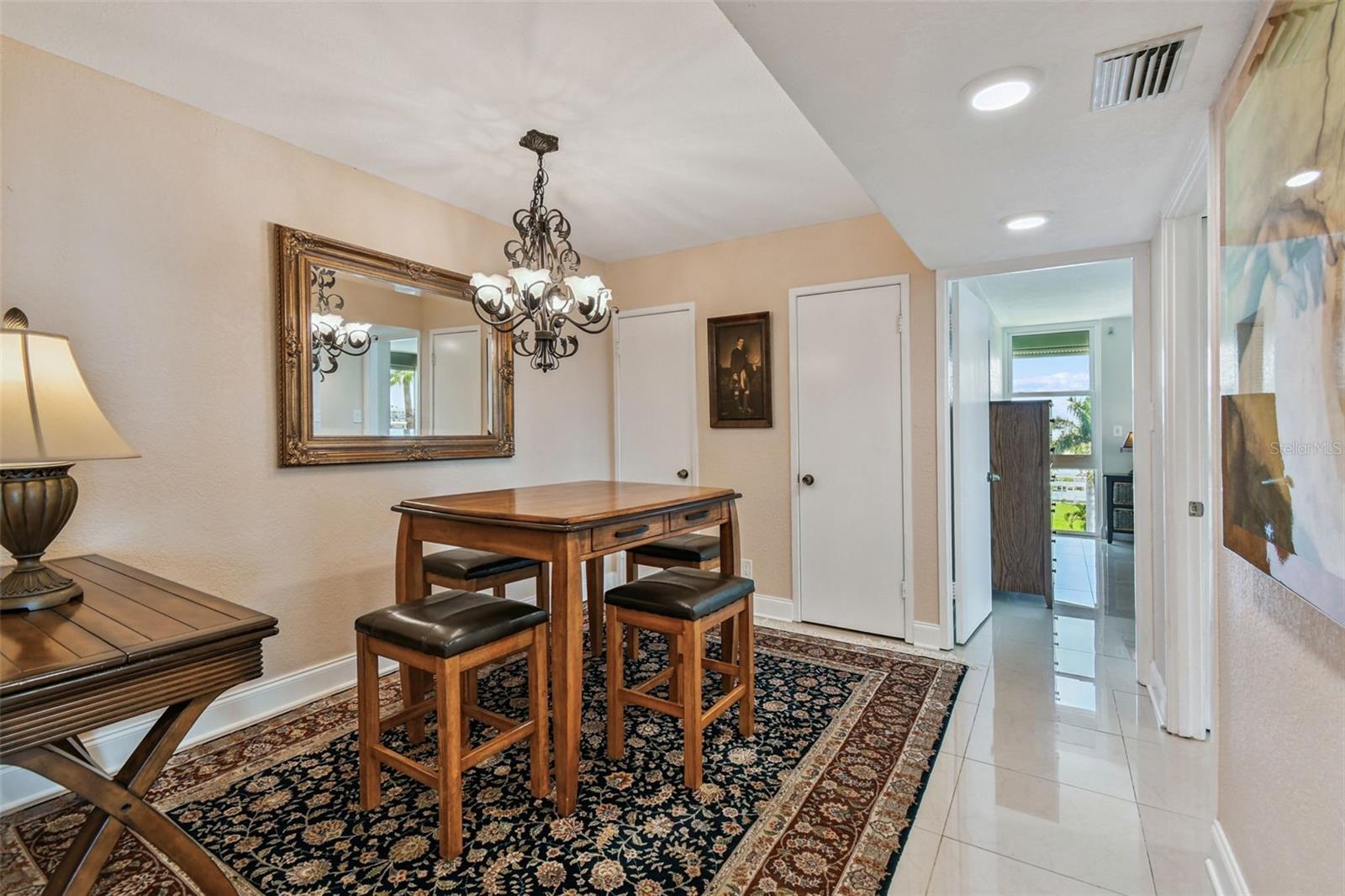 Image 19 of 64 For 7400 Sun Island Drive S 411