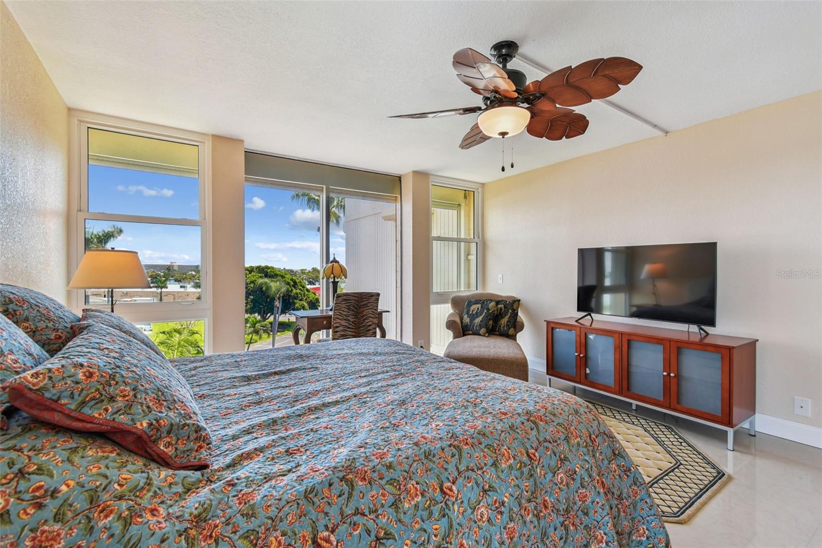 Image 24 of 64 For 7400 Sun Island Drive S 411