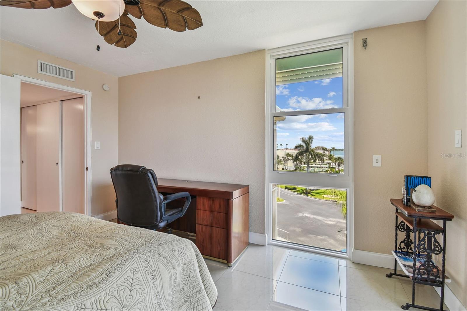 Image 29 of 64 For 7400 Sun Island Drive S 411