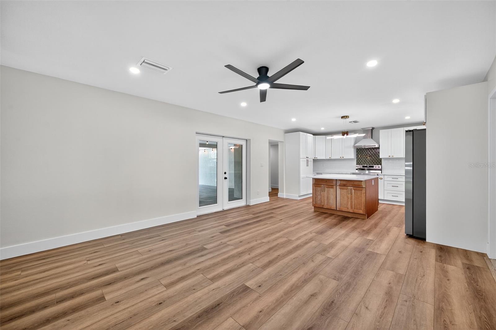 Image 10 of 30 For 6549 19th Street N