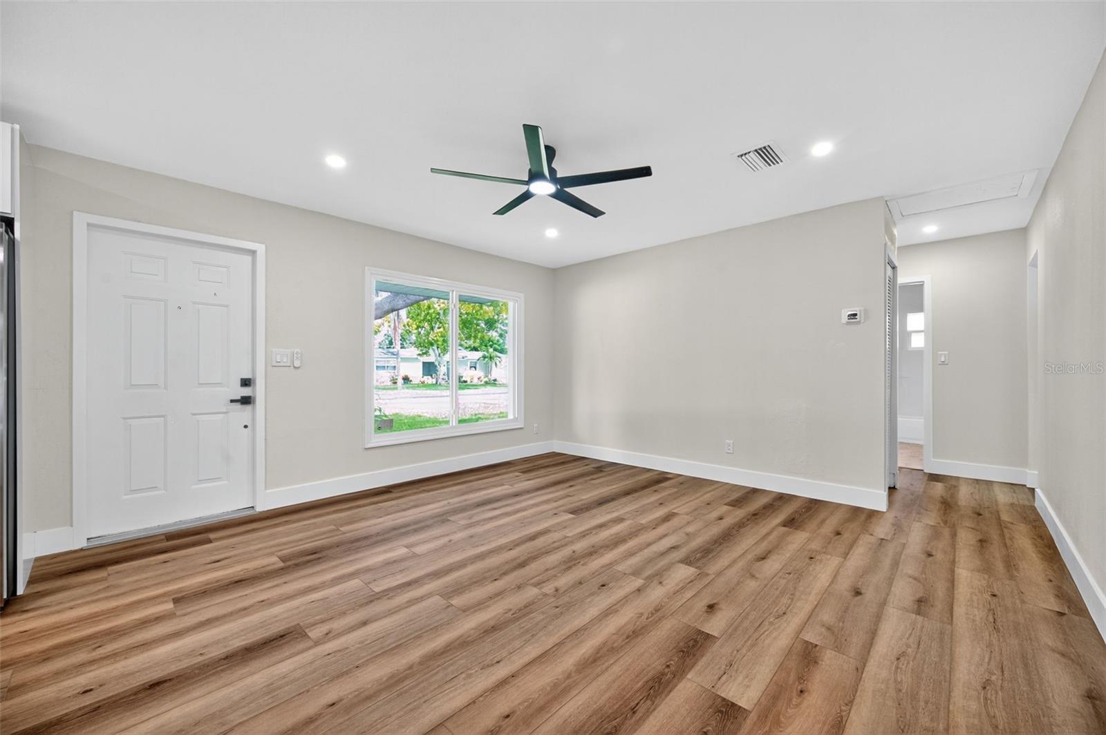 Image 17 of 30 For 6549 19th Street N