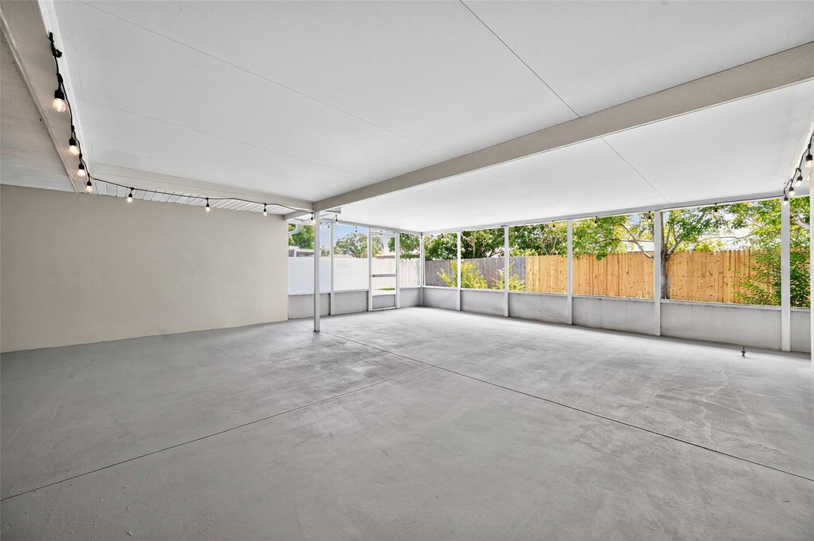Image 21 of 30 For 6549 19th Street N