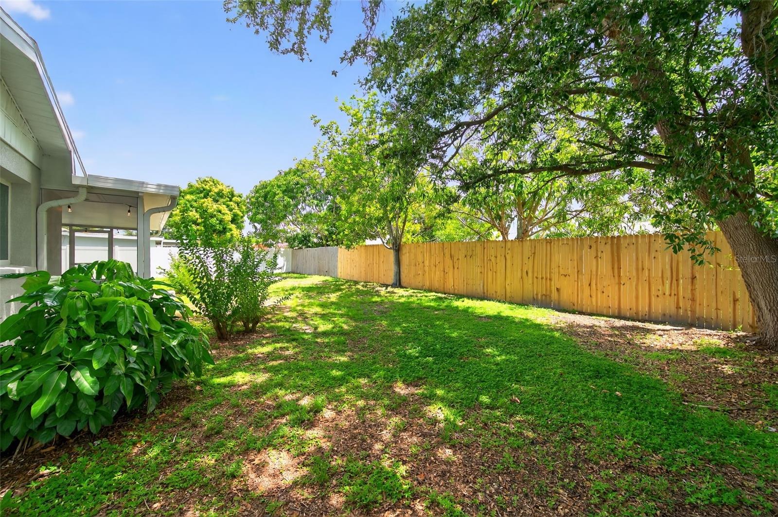 Image 28 of 30 For 6549 19th Street N