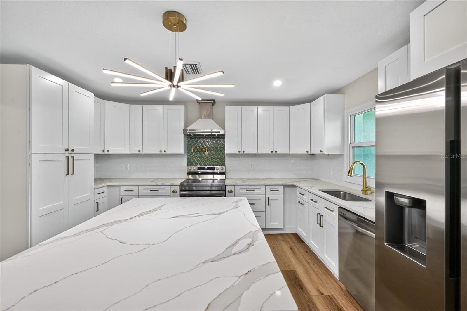 Image 3 of 30 For 6549 19th Street N