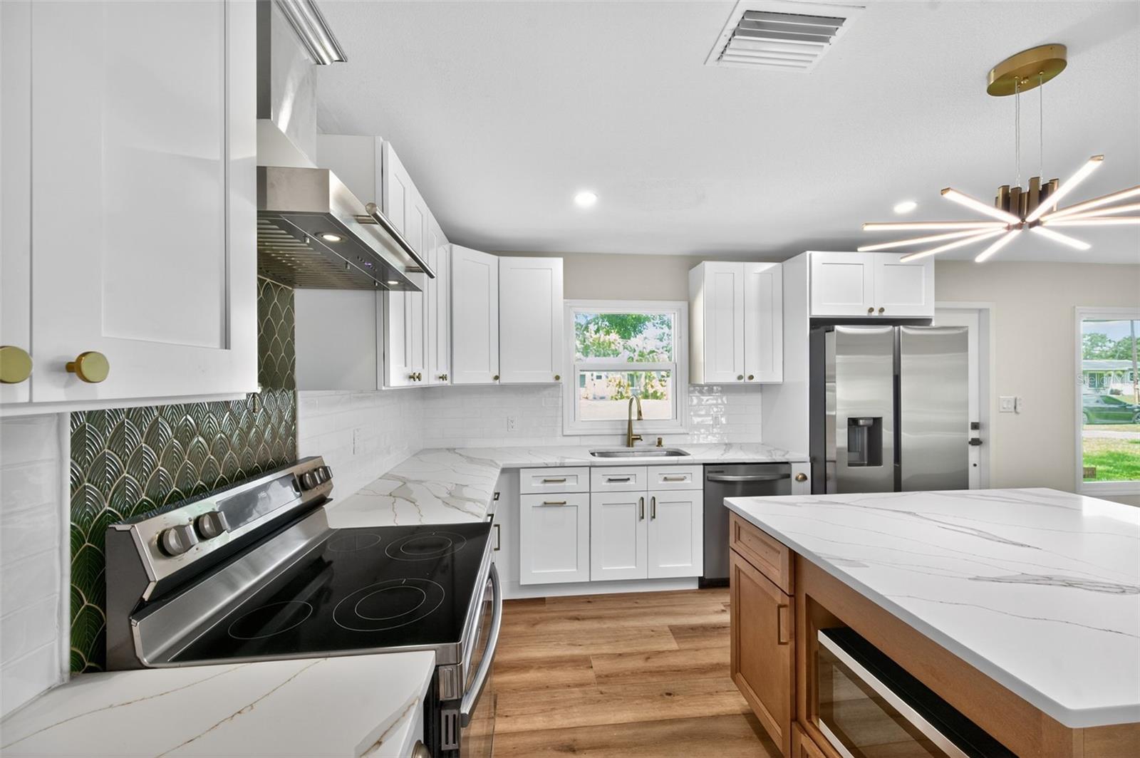 Image 5 of 30 For 6549 19th Street N