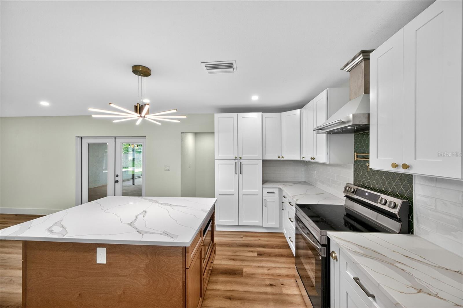 Image 6 of 30 For 6549 19th Street N