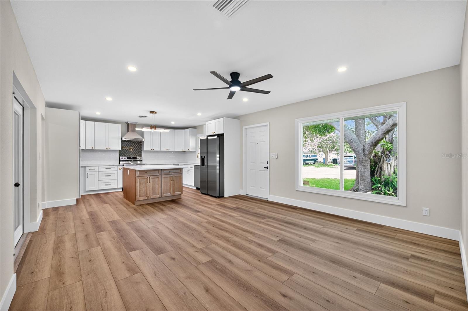 Image 9 of 30 For 6549 19th Street N