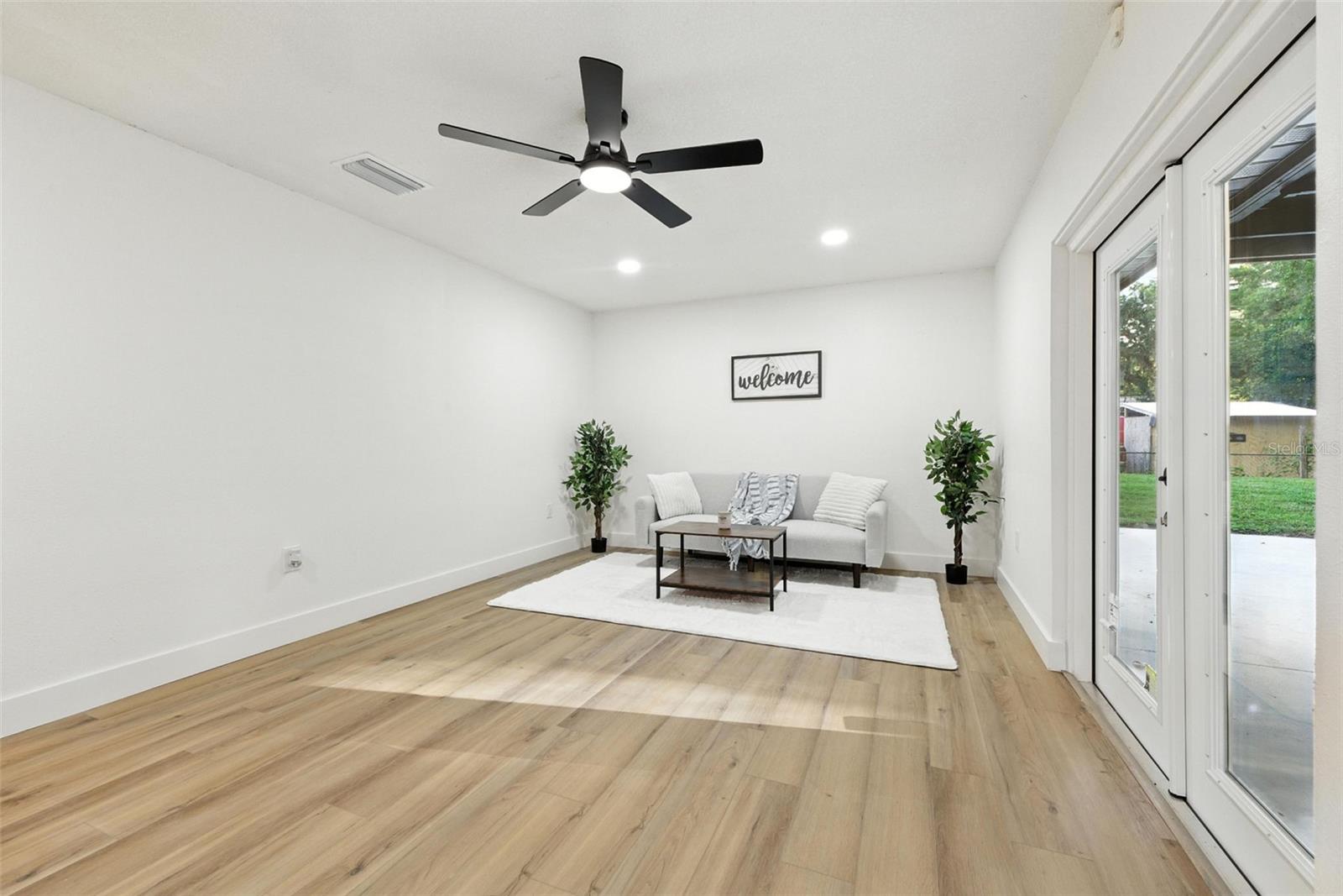 Image 11 of 30 For 6940 Newman Circle E