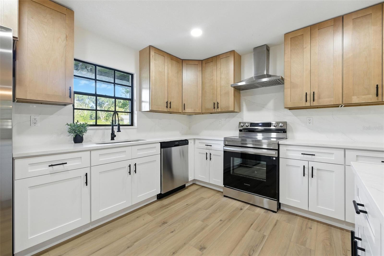 Image 16 of 30 For 6940 Newman Circle E