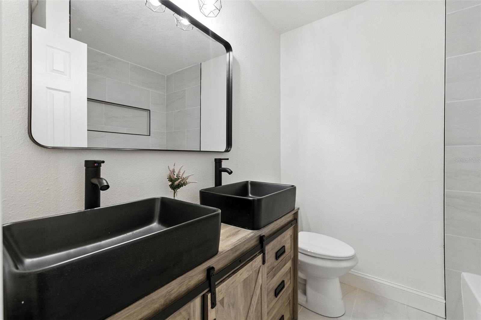 Image 23 of 30 For 6940 Newman Circle E