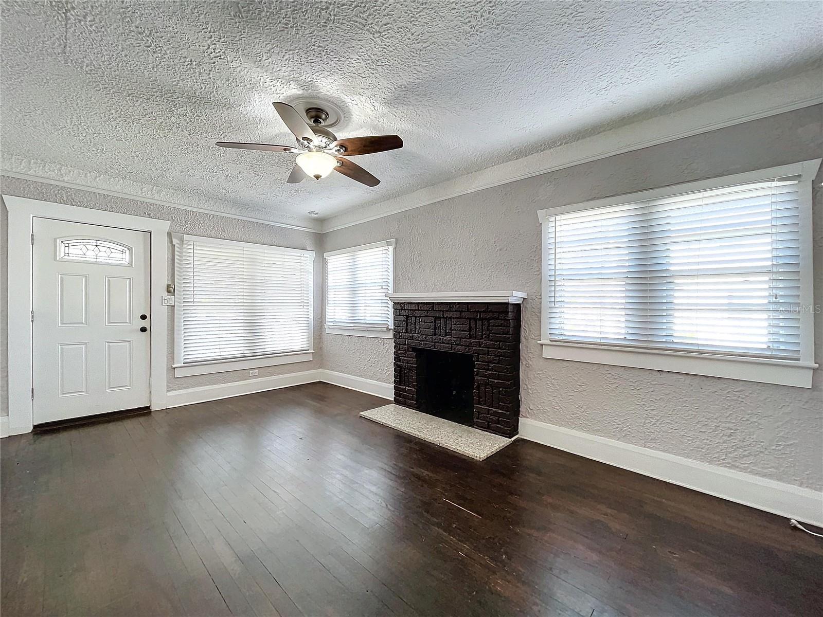 Image 10 of 48 For 213 Wilder Avenue
