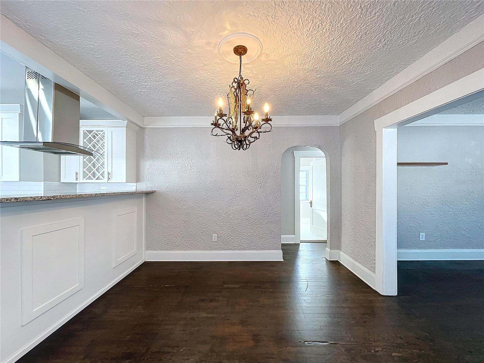 Image 13 of 48 For 213 Wilder Avenue