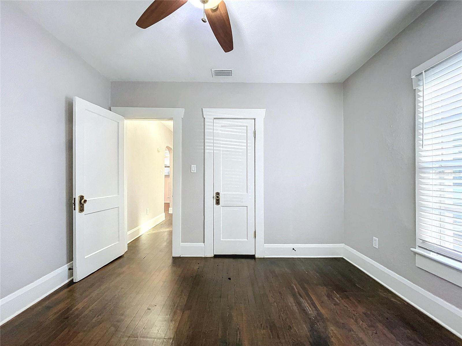 Image 34 of 48 For 213 Wilder Avenue