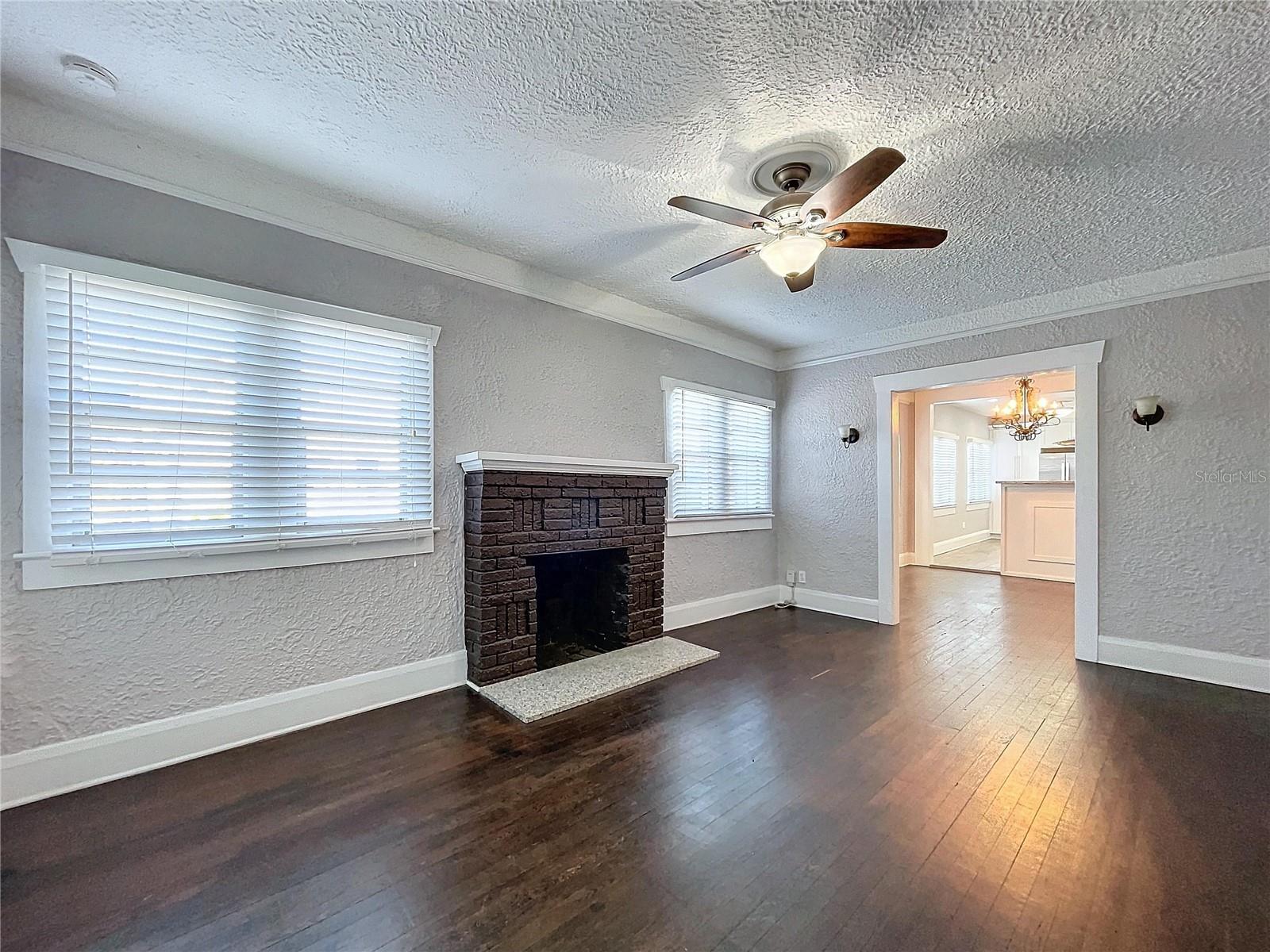 Image 6 of 48 For 213 Wilder Avenue