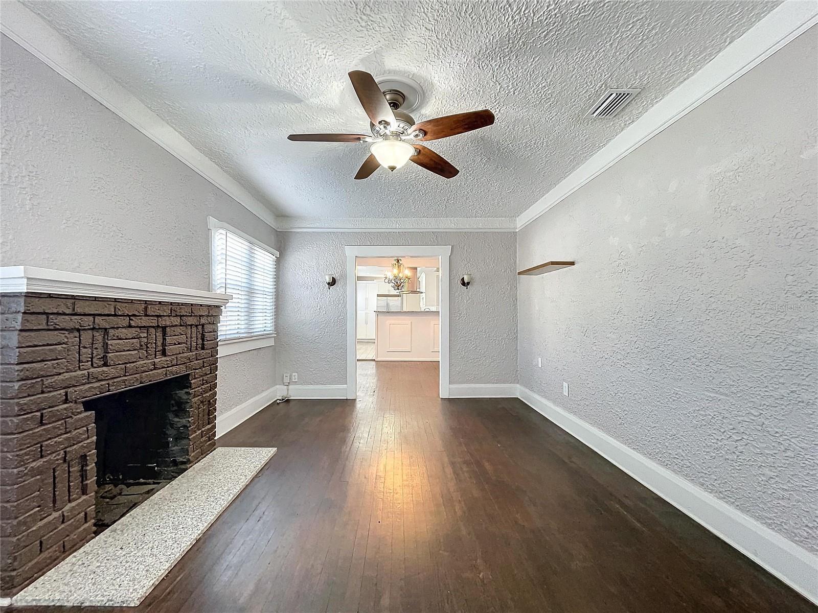 Image 7 of 48 For 213 Wilder Avenue