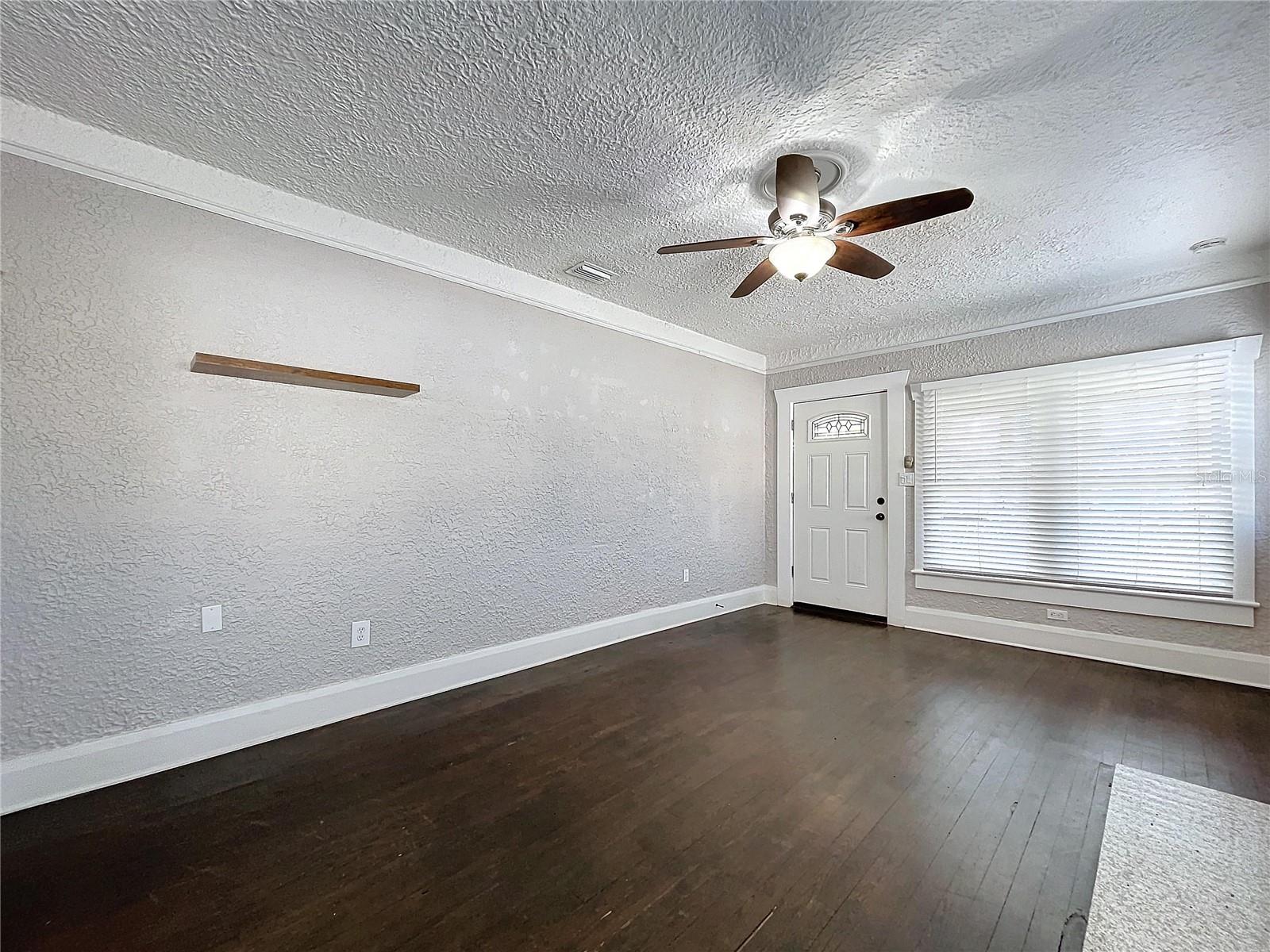 Image 8 of 48 For 213 Wilder Avenue