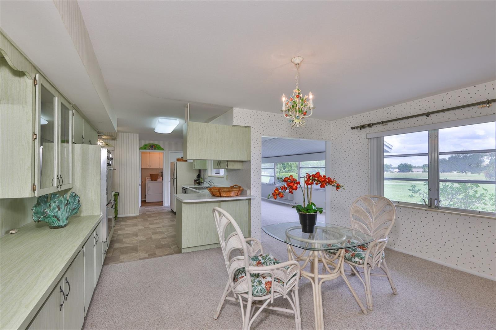 Image 12 of 41 For 823 Fox Hills Drive