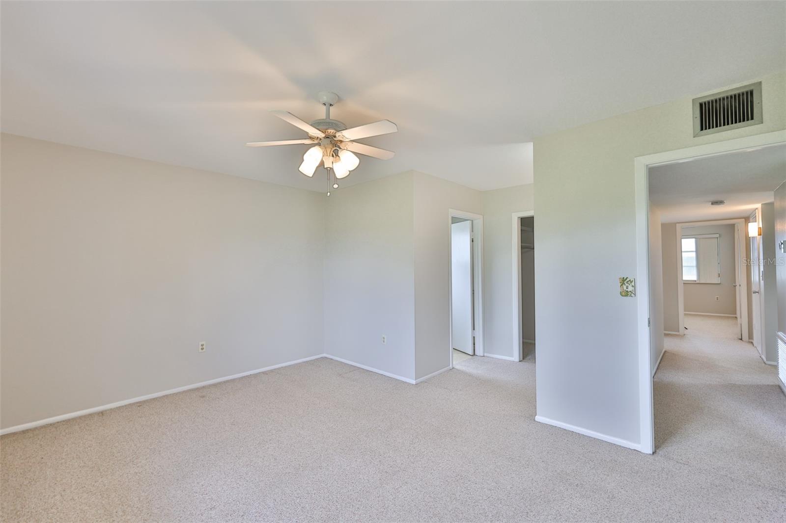 Image 20 of 41 For 823 Fox Hills Drive