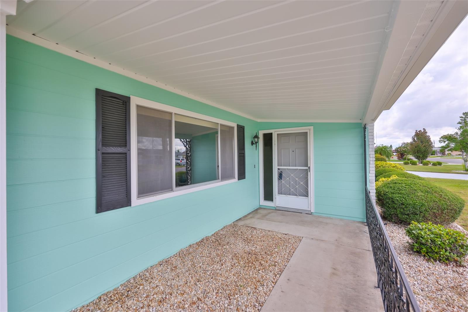 Image 3 of 41 For 823 Fox Hills Drive