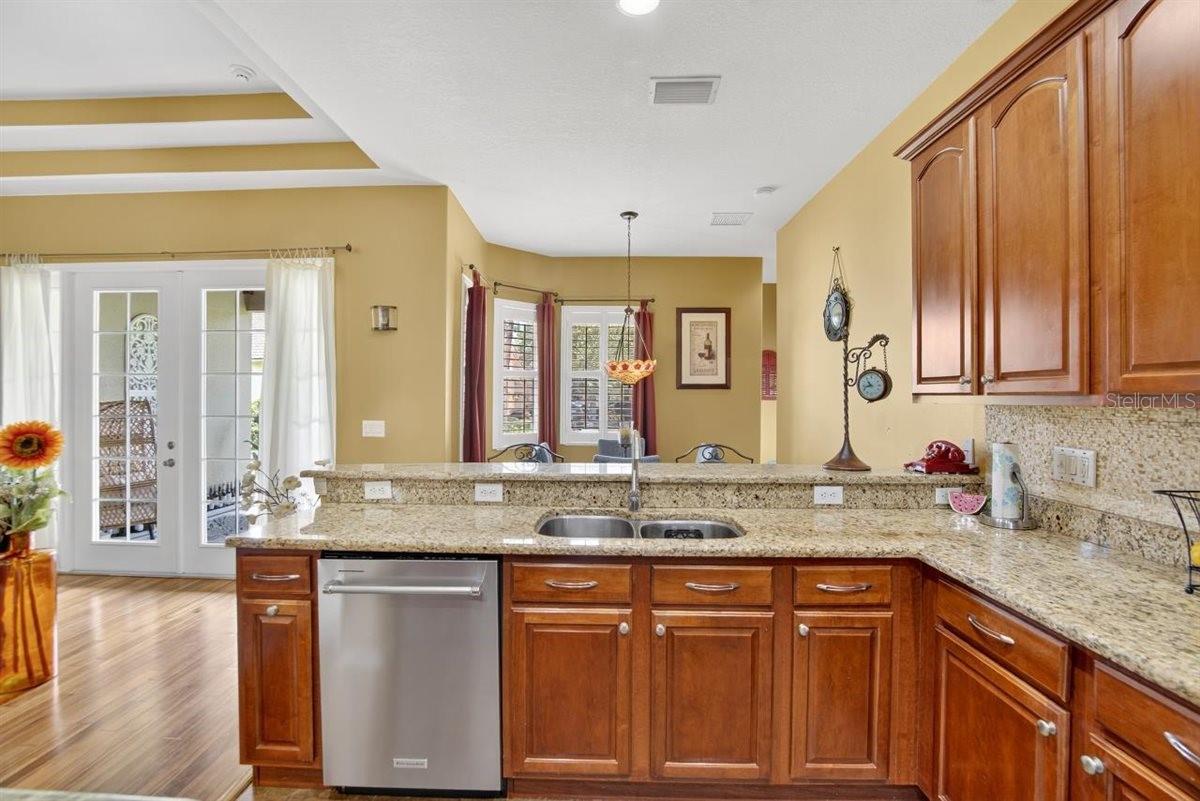 Image 18 of 66 For 2336 Shirecrest Cove Way