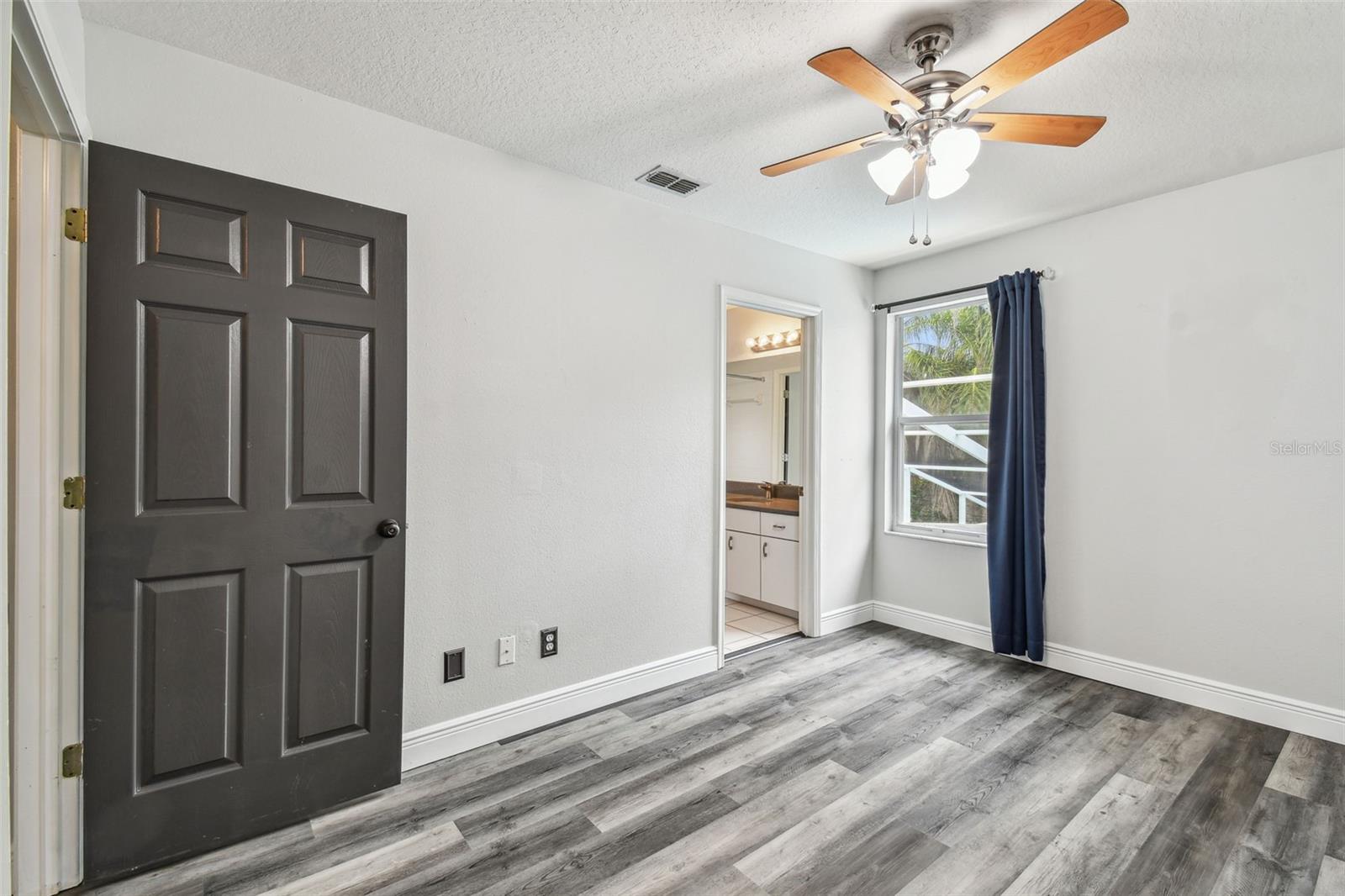 Image 22 of 100 For 16003 Ridley Place