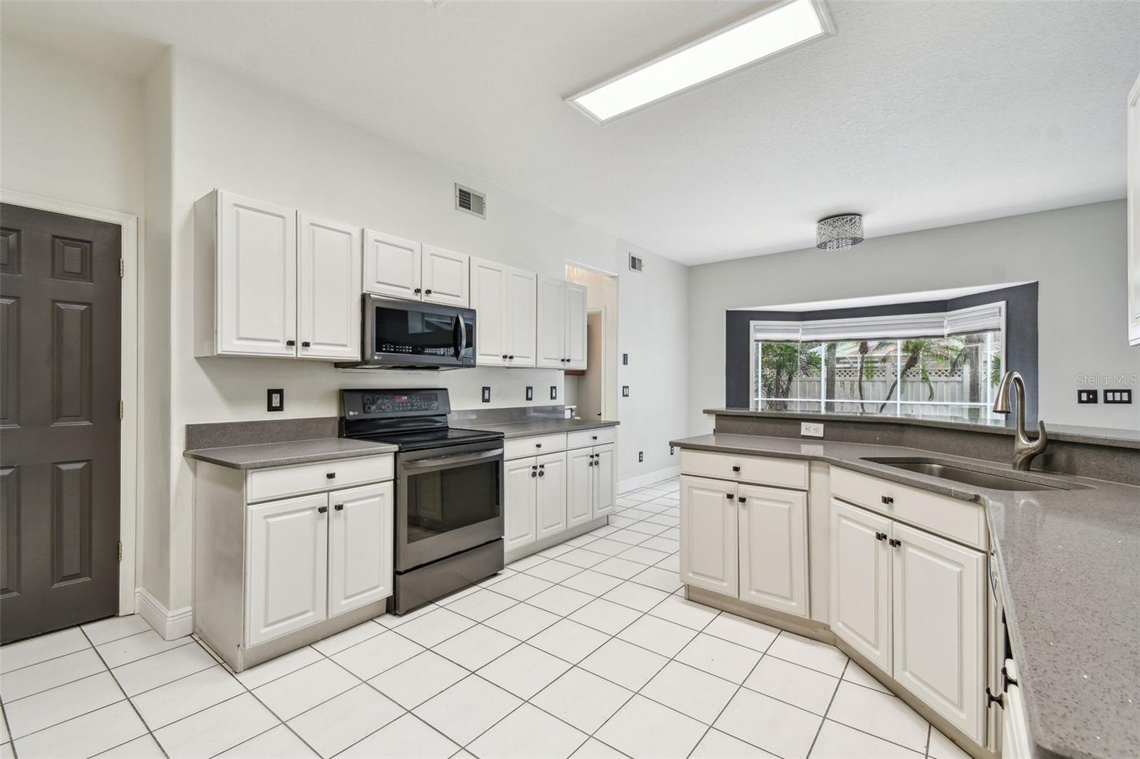 Image 73 of 100 For 16003 Ridley Place