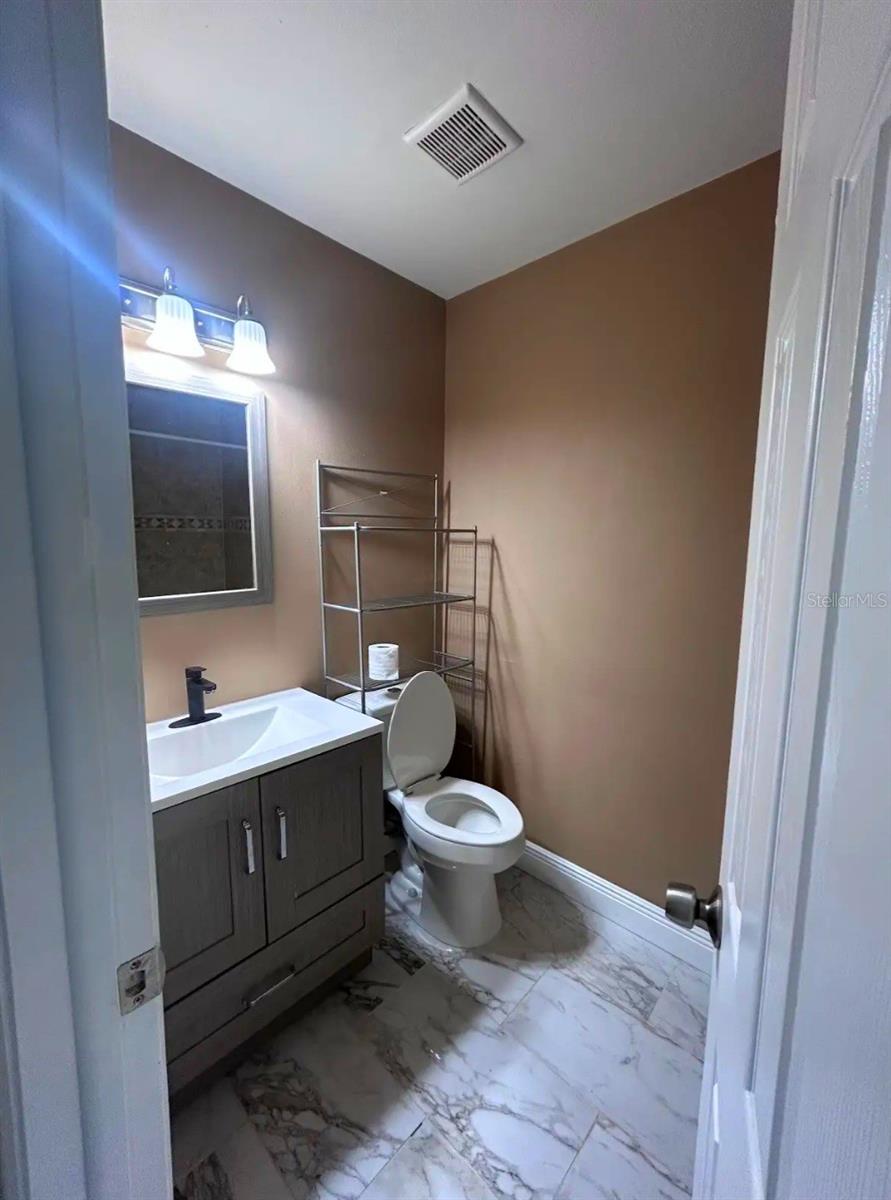 Image 7 of 33 For 3420 Oak Trail Court