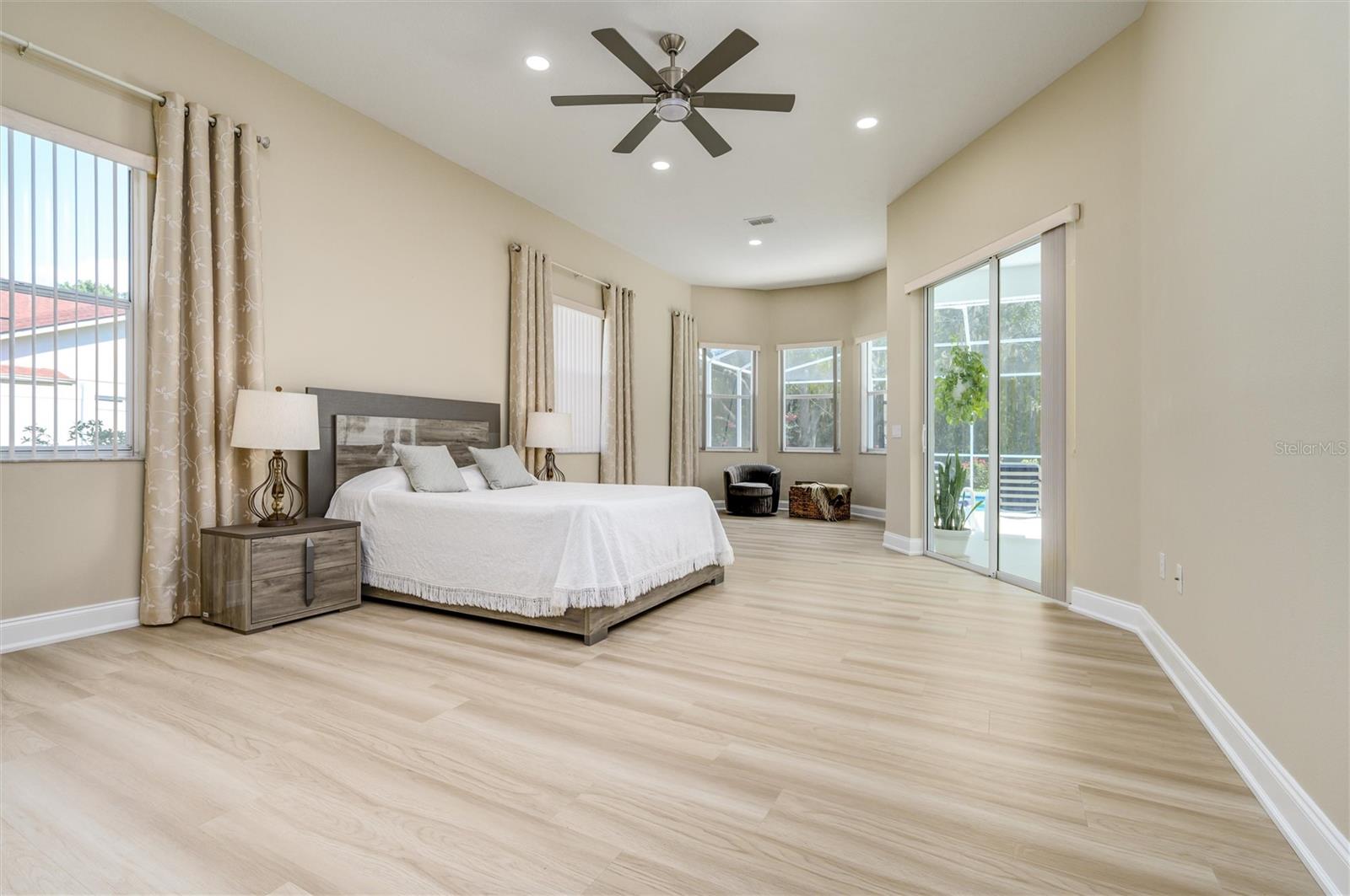 Image 16 of 42 For 9915 Hermosillo Drive