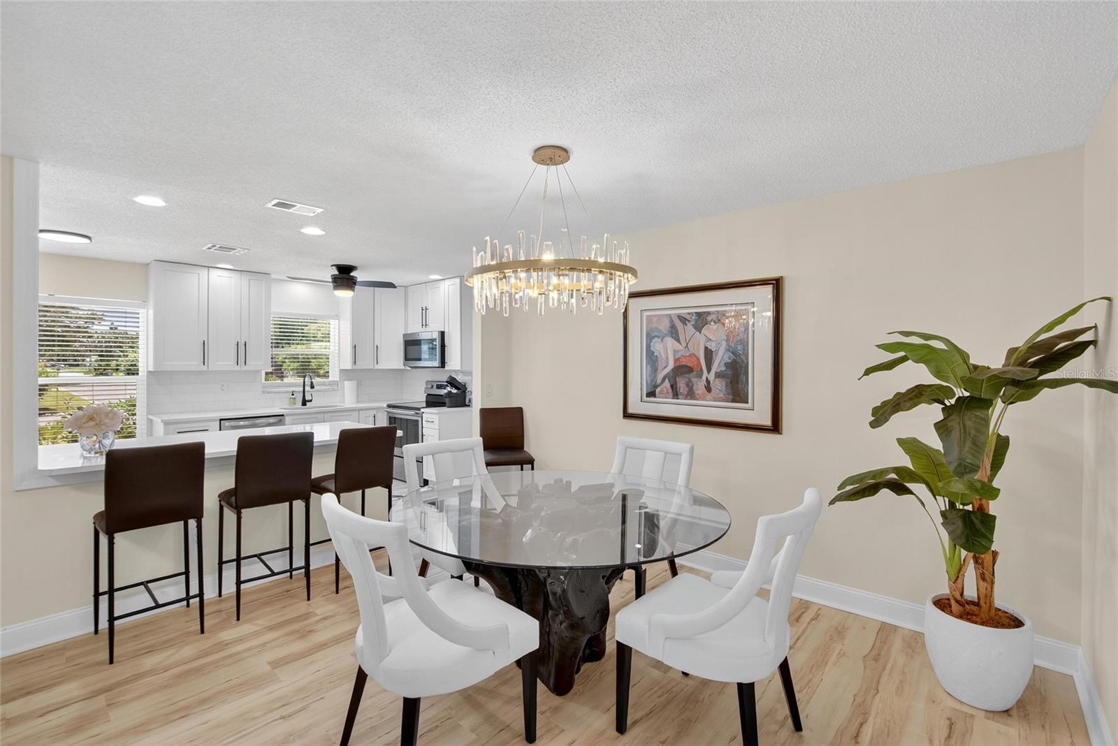 Image 13 of 50 For 2190 Bramblewood Drive N