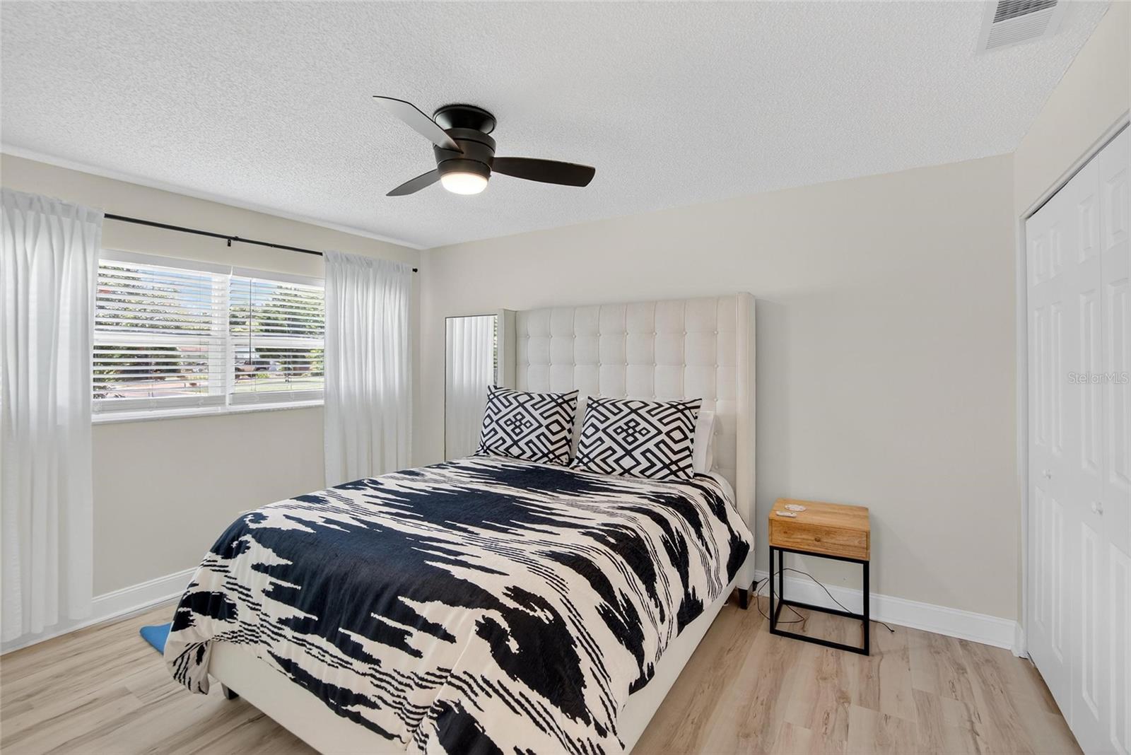 Image 21 of 50 For 2190 Bramblewood Drive N
