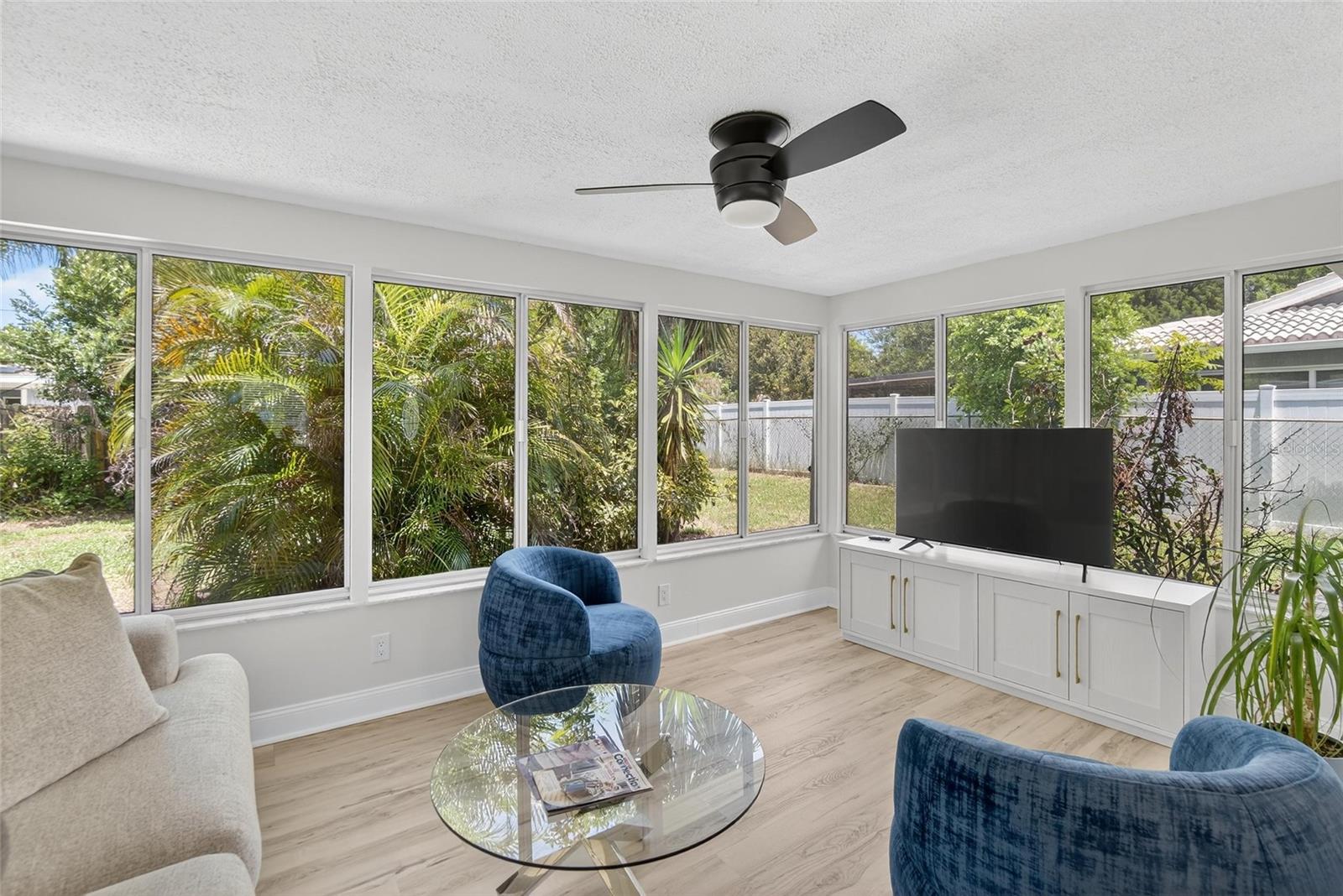 Image 33 of 50 For 2190 Bramblewood Drive N