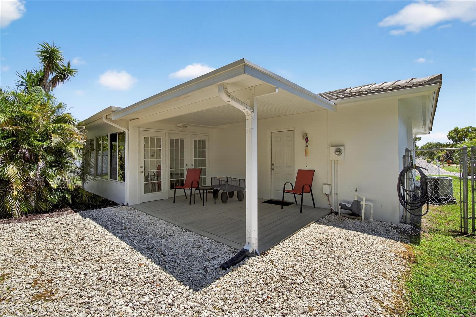 Image 37 of 50 For 2190 Bramblewood Drive N