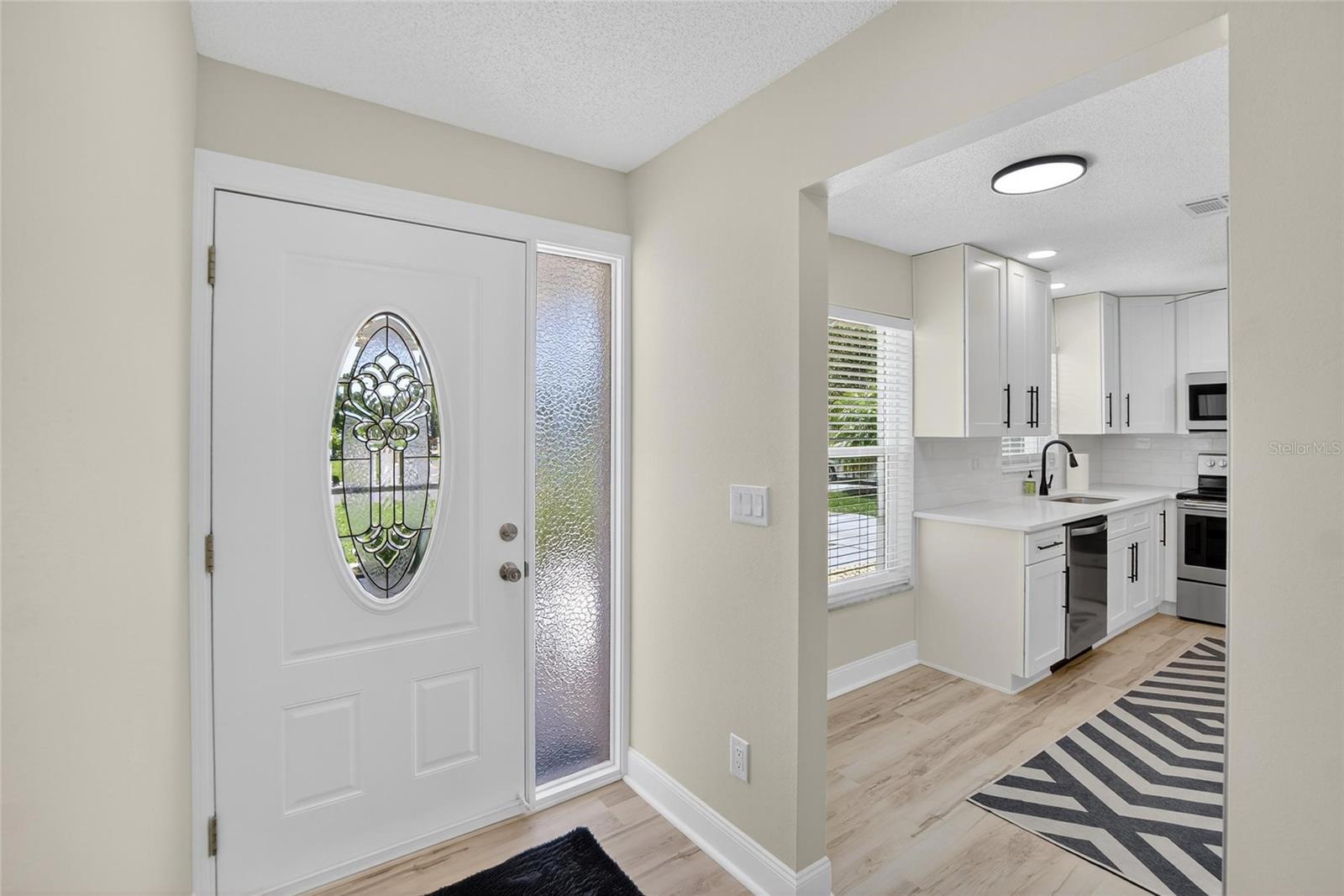 Image 6 of 50 For 2190 Bramblewood Drive N