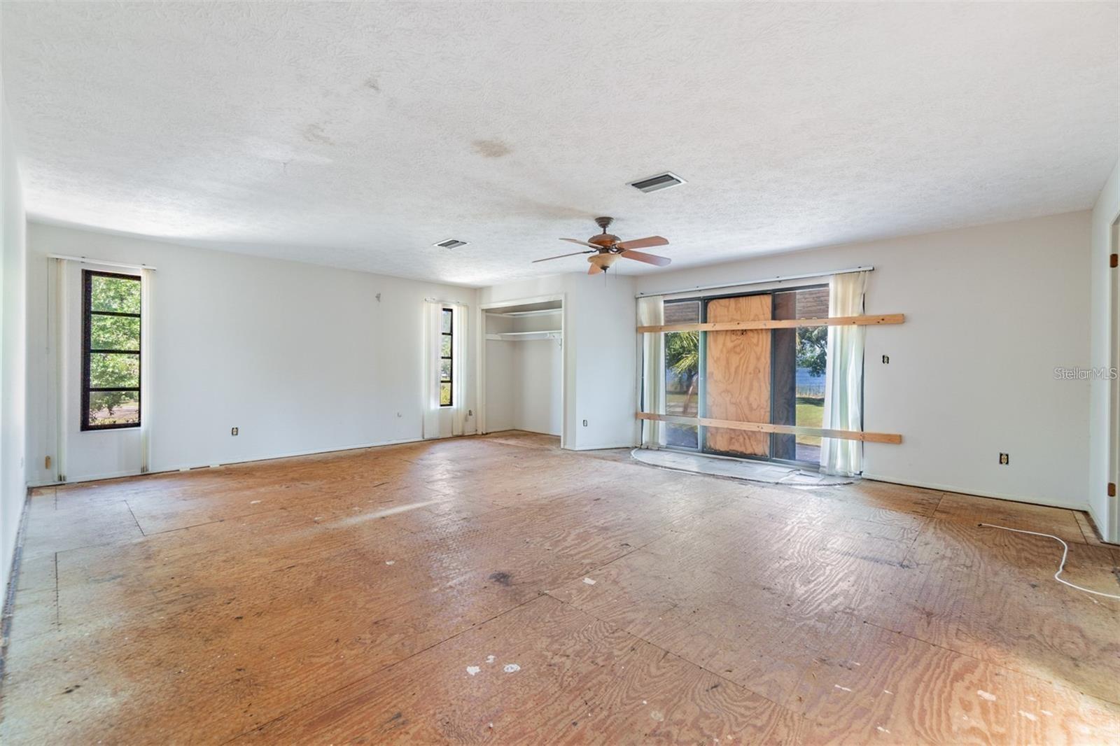 Image 11 of 21 For 2620 Trent Road