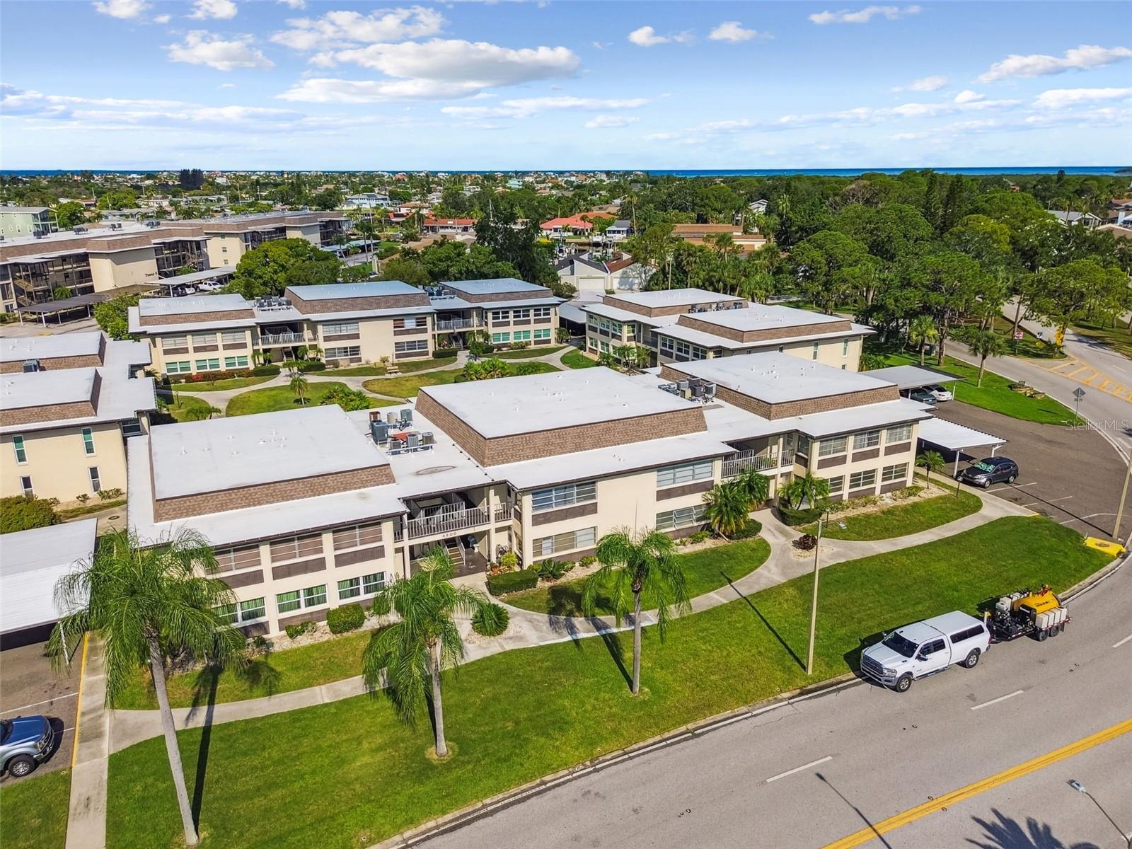 Image 41 of 70 For 4600 Marine Parkway 108