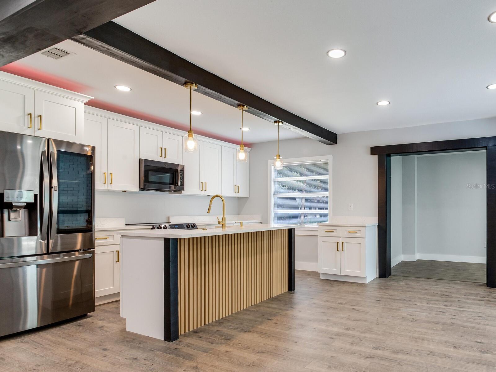 Image 7 of 20 For 10120 Aster Avenue