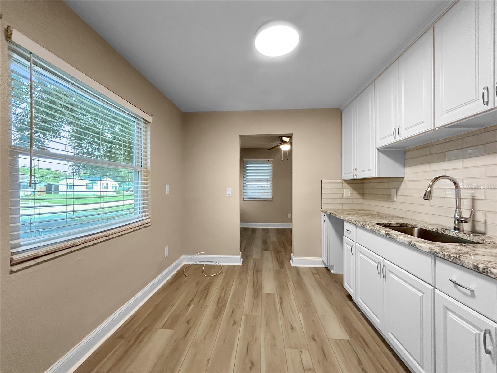 Image 22 of 32 For 423 61st Avenue Ne