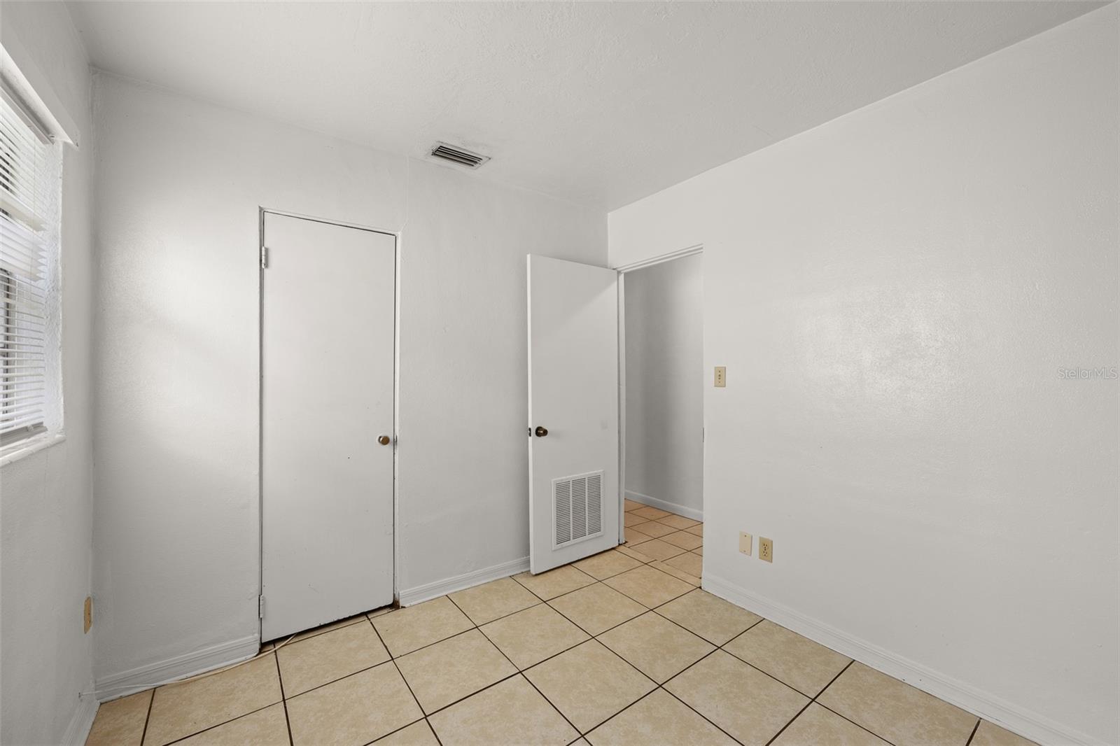 Image 15 of 43 For 1407 Taft Avenue