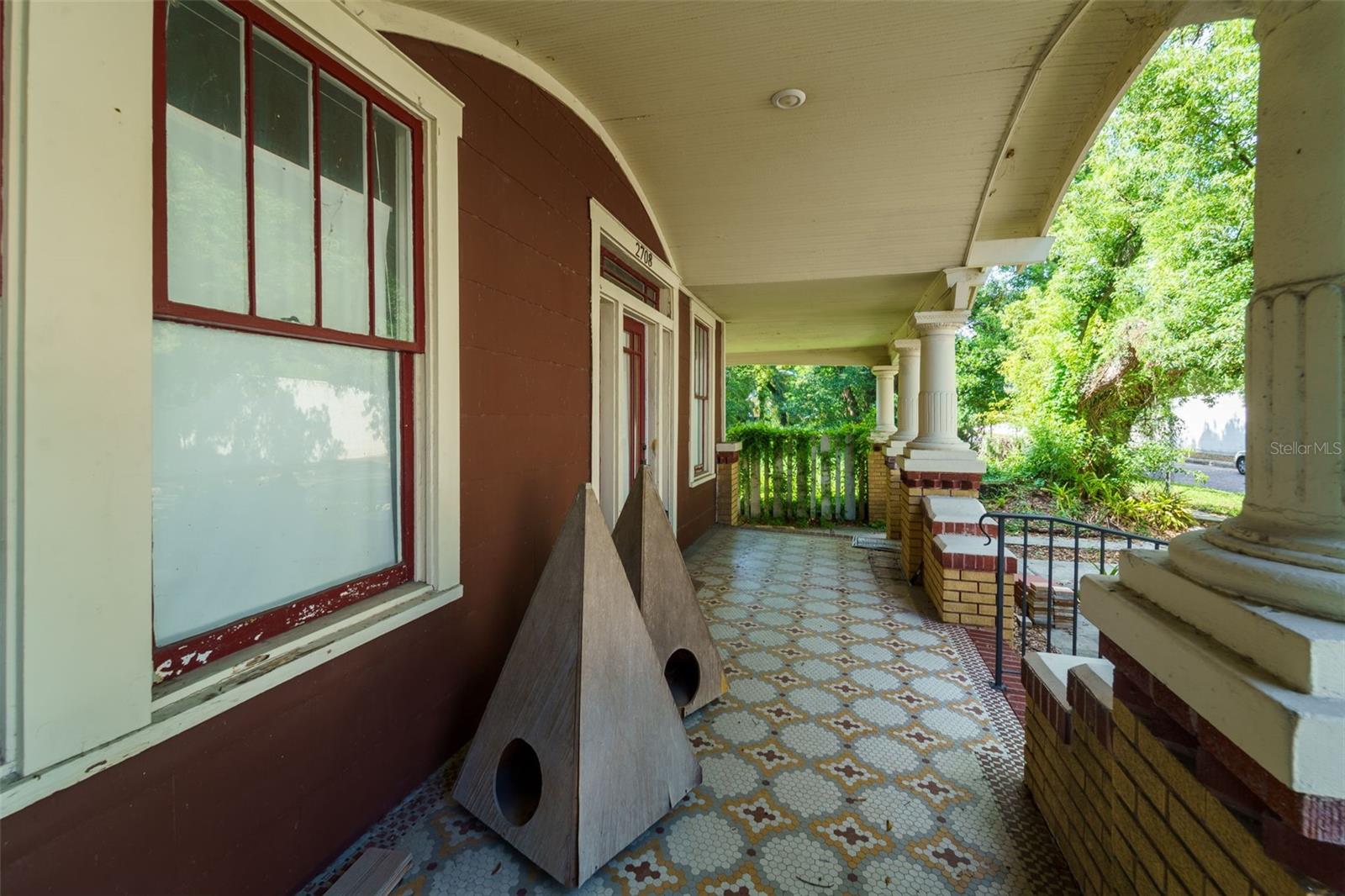 Image 10 of 21 For 2708 Elmore Avenue