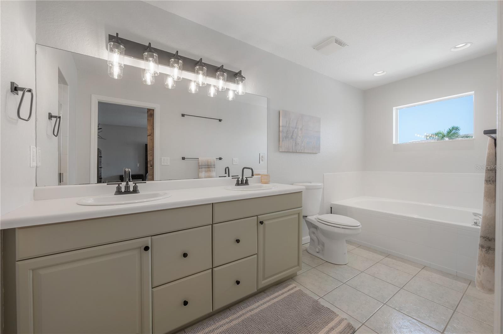 Image 22 of 67 For 219 126th Avenue