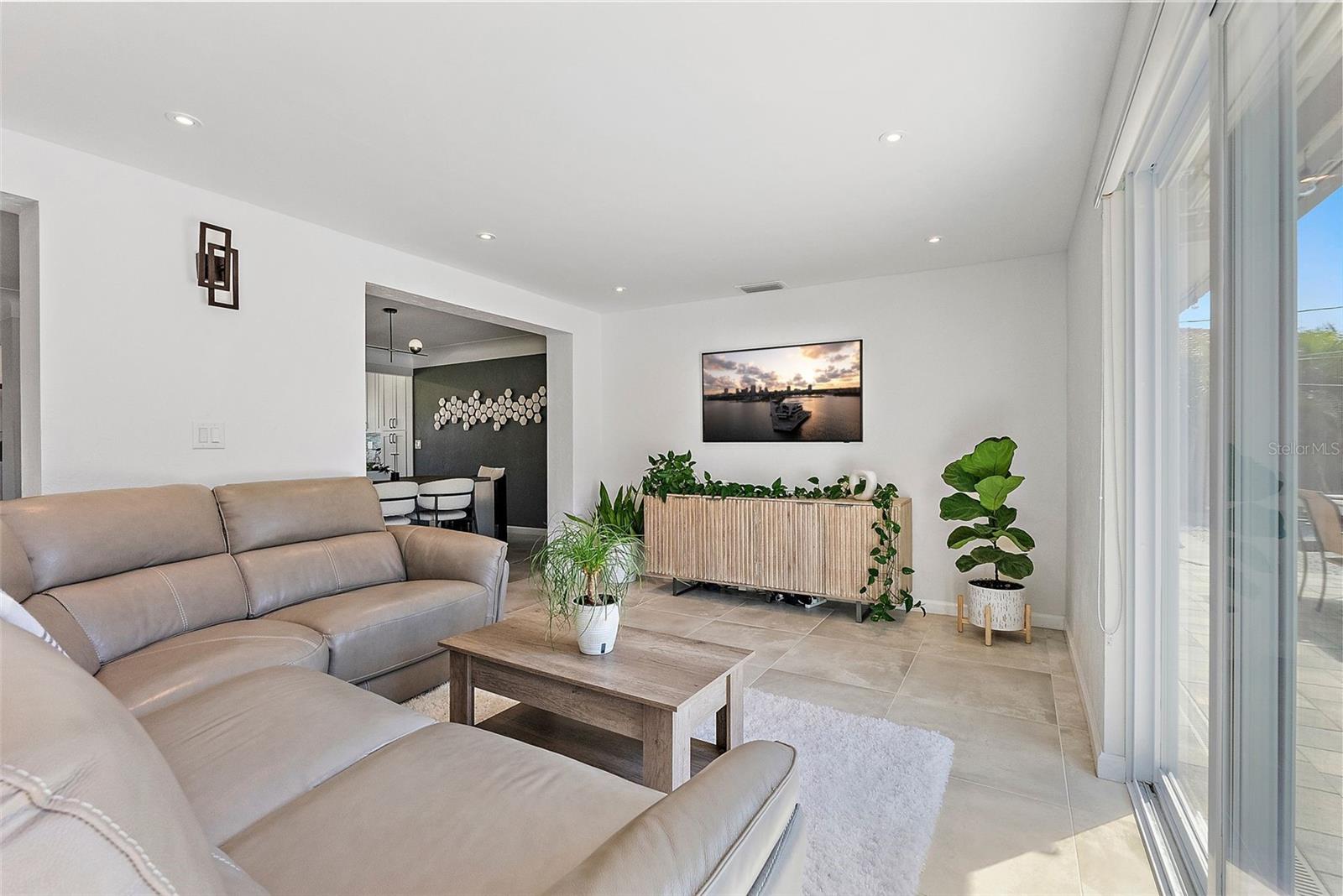 Image 7 of 43 For 4149 38th Street S