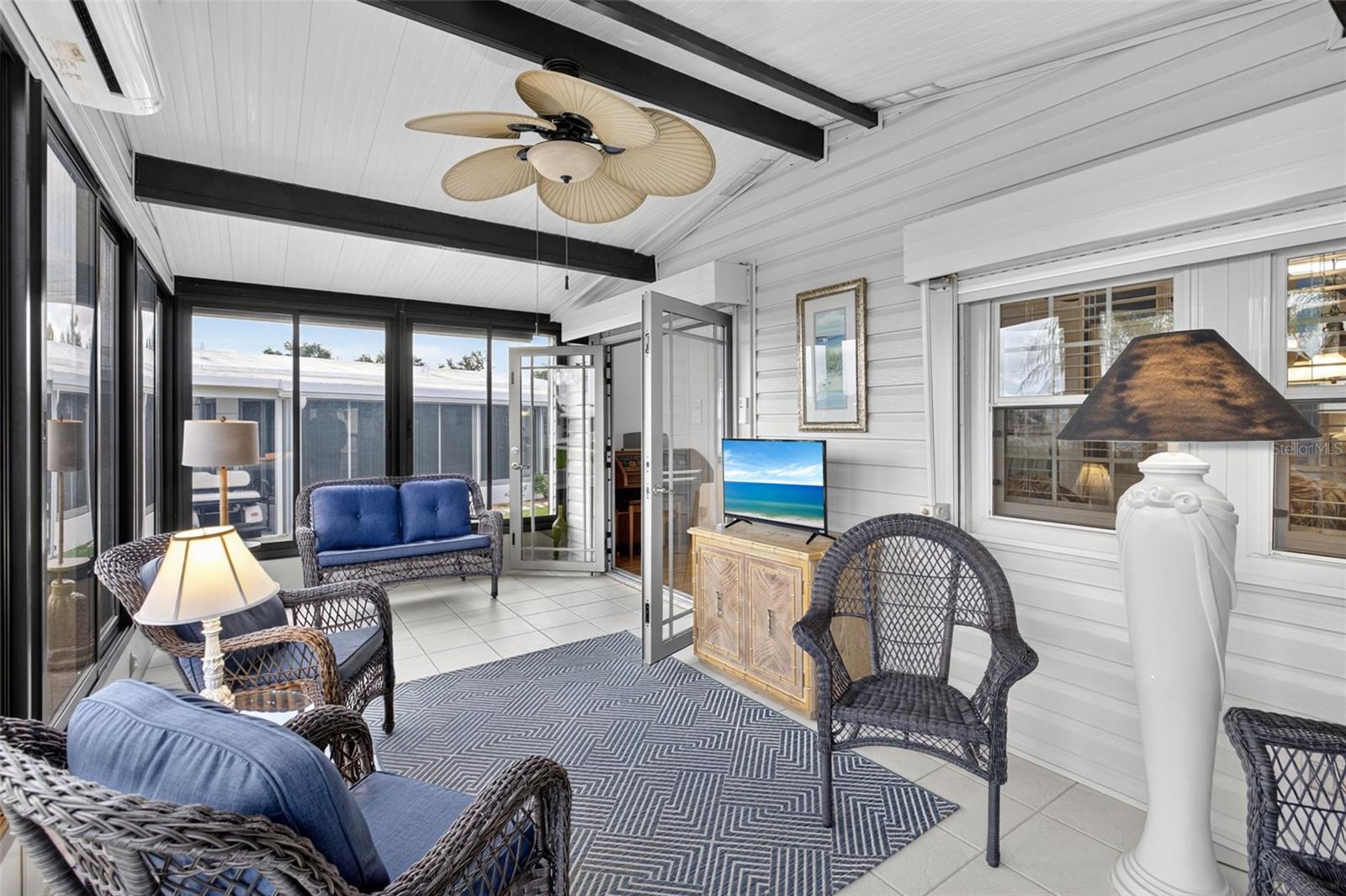 Image 11 of 87 For 517 La Playa Circle