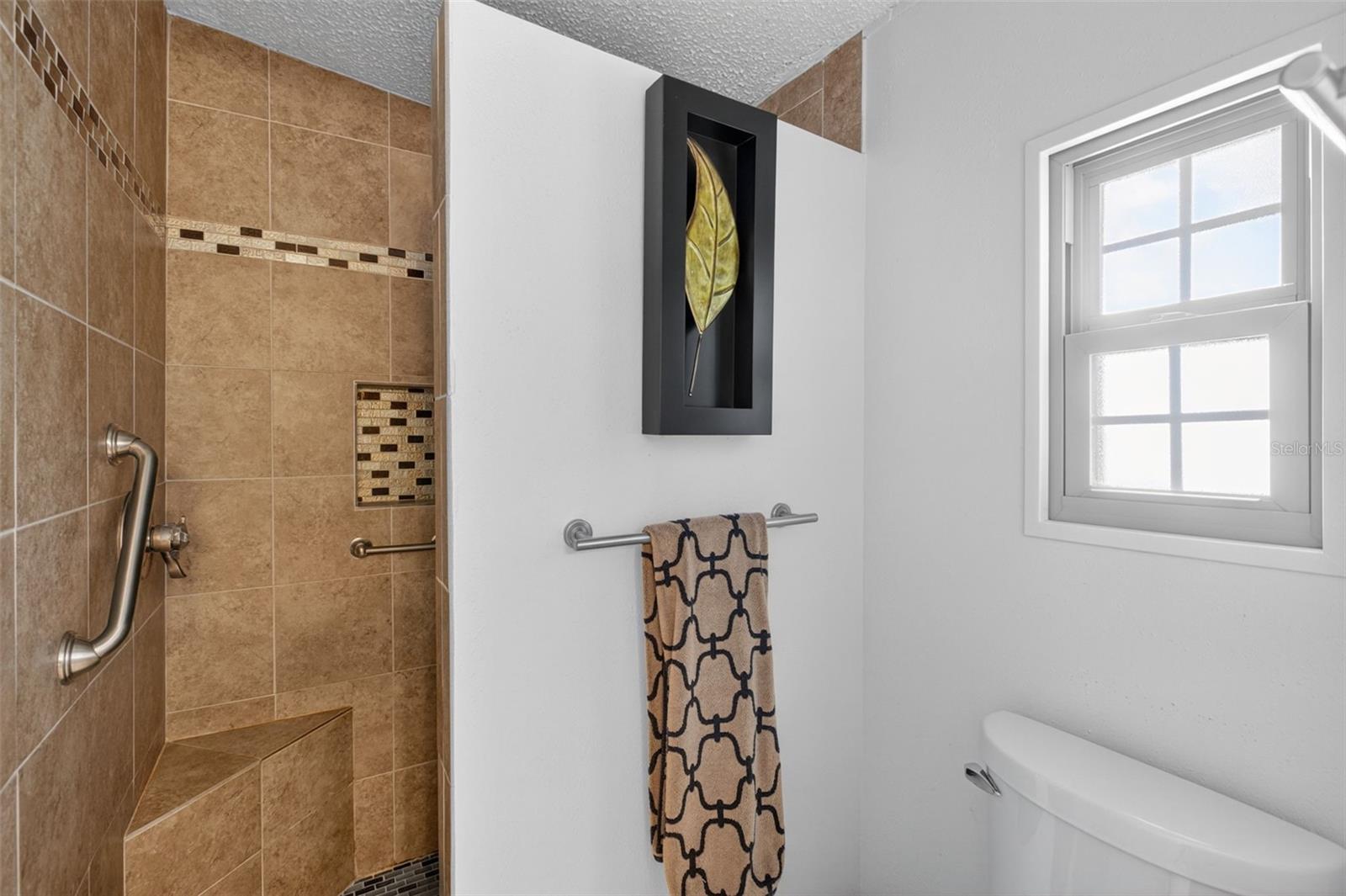 Image 24 of 87 For 517 La Playa Circle