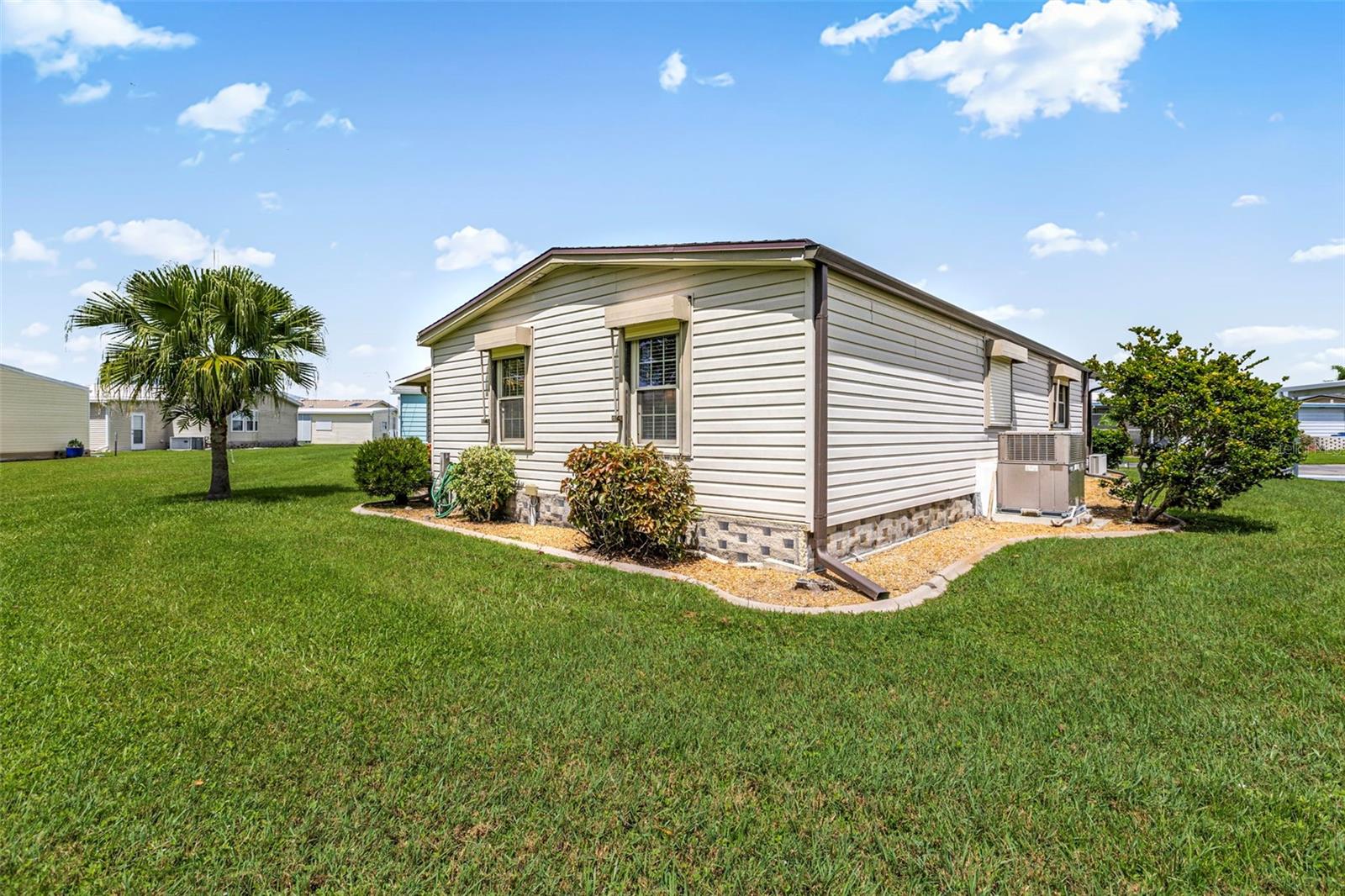 Image 26 of 87 For 517 La Playa Circle