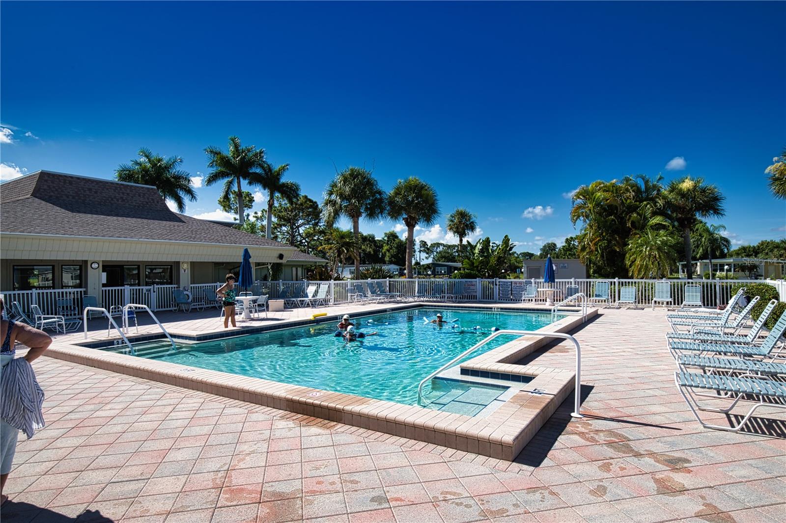 Image 46 of 87 For 517 La Playa Circle