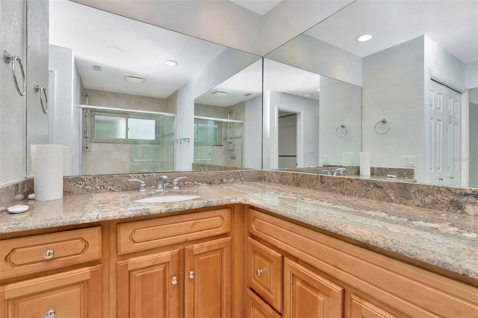 Image 20 of 50 For 8135 Bayshore Drive