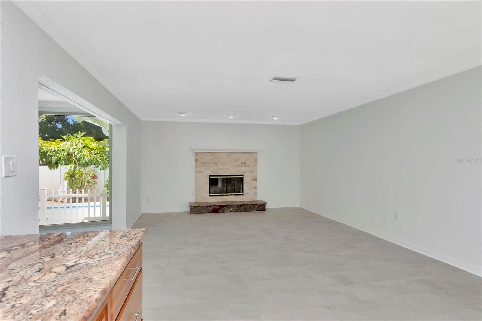 Image 23 of 50 For 8135 Bayshore Drive