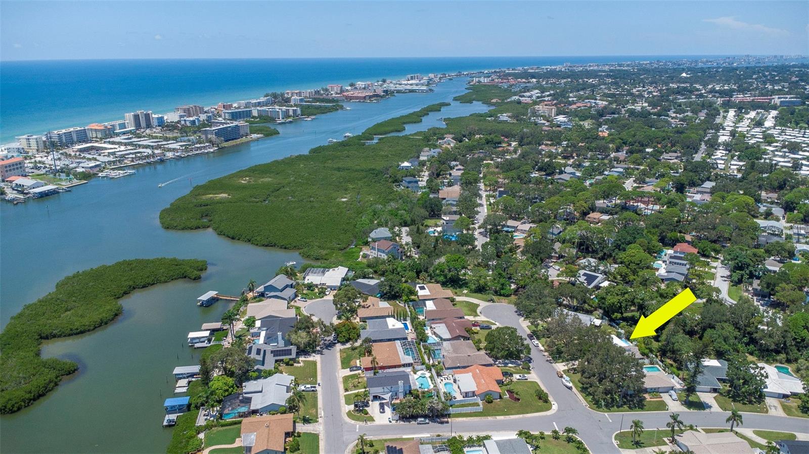 Image 3 of 50 For 8135 Bayshore Drive