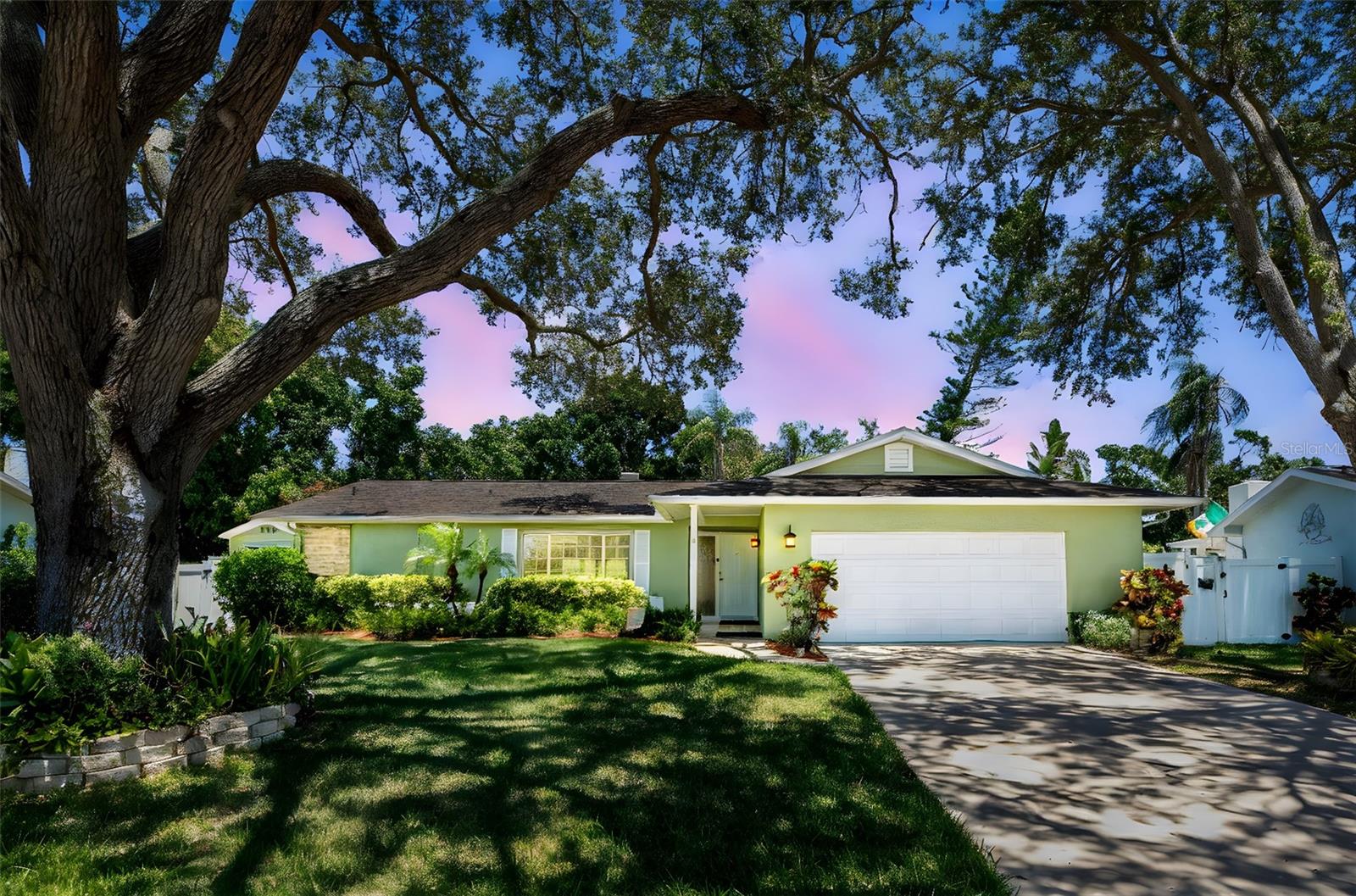 Image 41 of 50 For 8135 Bayshore Drive